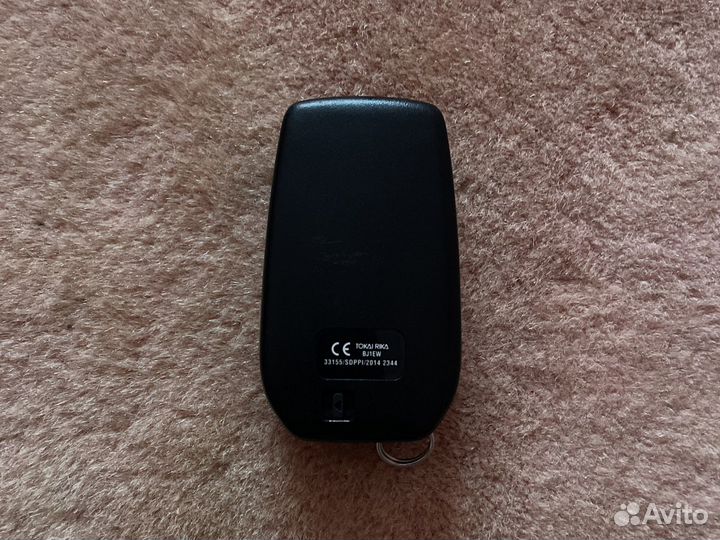 Смарт ключ Toyota Land Cruiser 200