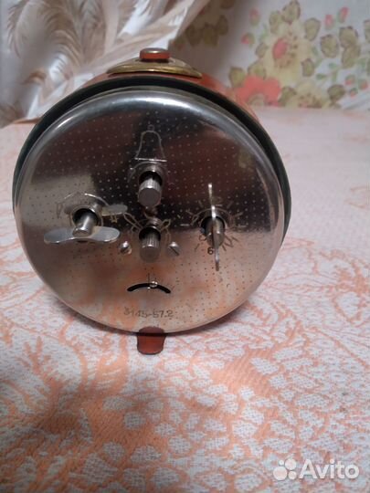 Часы будильник СССР