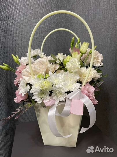 Цветы в коробке, букет цветов, доставка