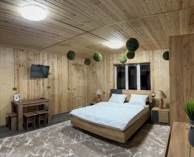 Коттедж 220 м² на участке 20 сот.