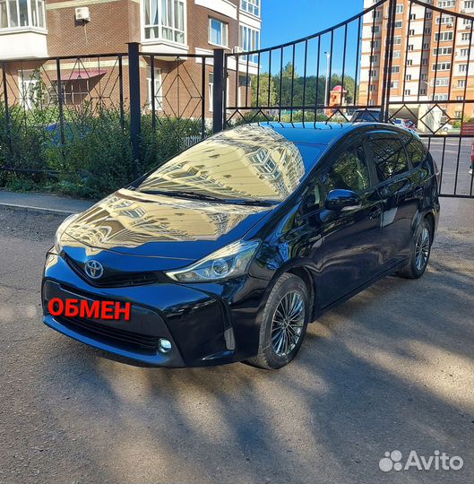 Toyota Prius Alpha 1.8 AT, 2015, 130 000 км