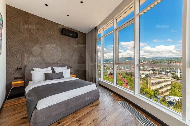 3-к. квартира, 85 м², 17/17 эт.