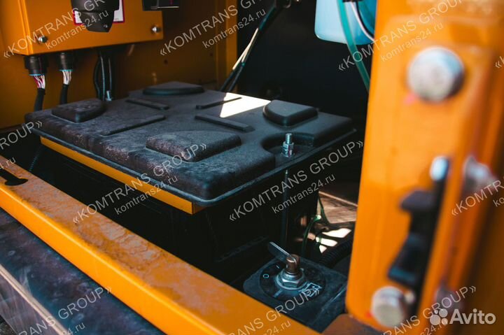 Гусеничный экскаватор XCMG XE370CA, 2023