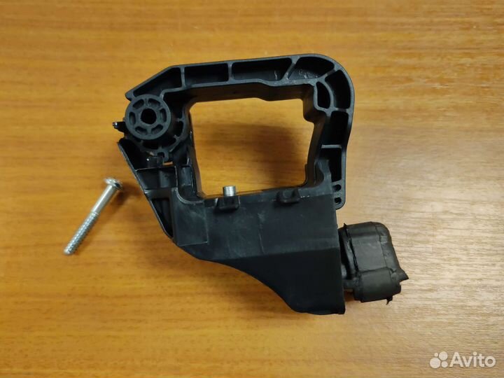 Крепление кассеты радиаторов Mercedes 213 GLC 253