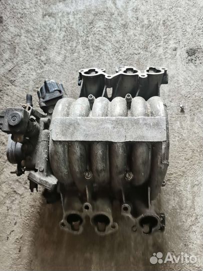 Впускной коллектор Audi 100 c4 2.8 AAH