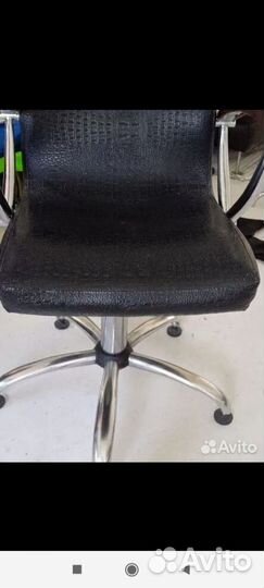 Парикмахерское кресло бу