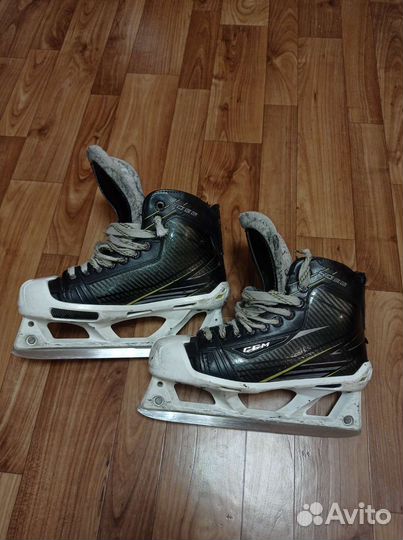 Коньки вратарские CCM 4092