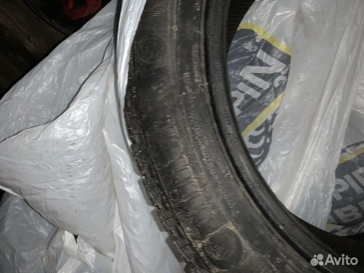 Continental ContiIceContact 4x4 235/50 R18