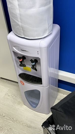 Кулер для воды напольный