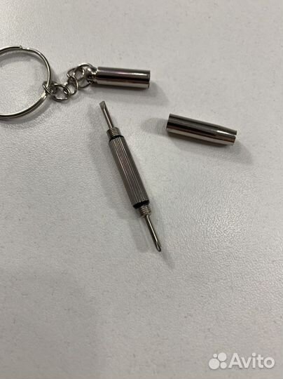 Брелок на ключи «отвертка для очков»