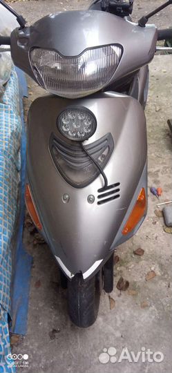 Скутер Suzuki Vecstar 125