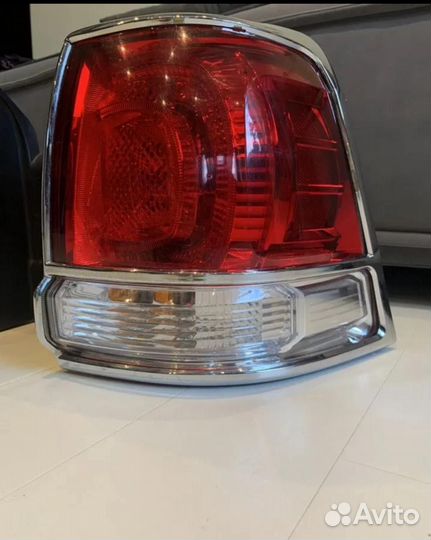 Стоп фонарь Land Cruiser 200