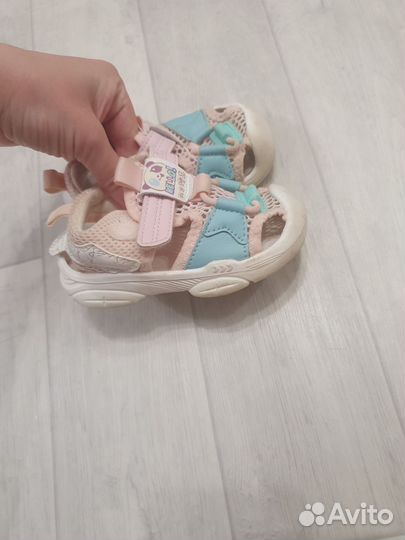 Босоножки для девочки