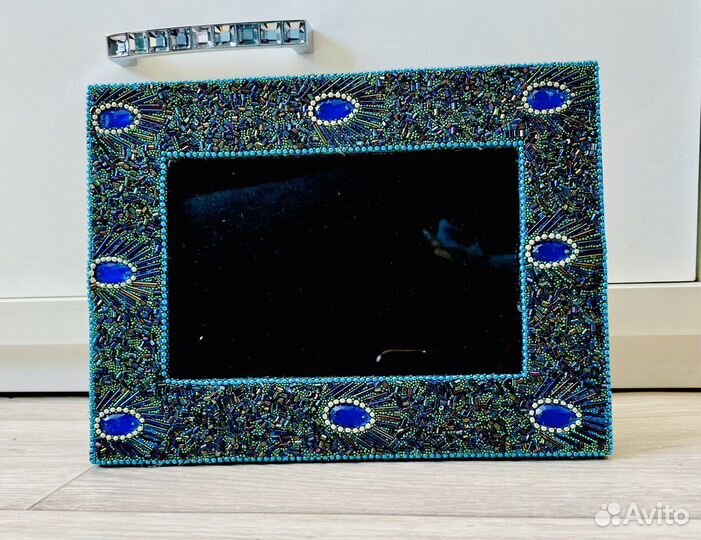 Фоторамка с камнями и бисером
