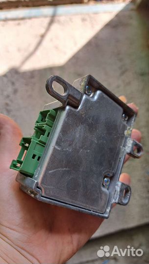 Блок управления airbag bmw 7 65.77-6970886