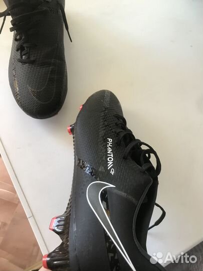 Футбольные бутсы Nike