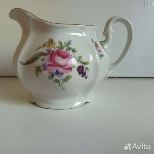 Заварочный чайник. Молочник