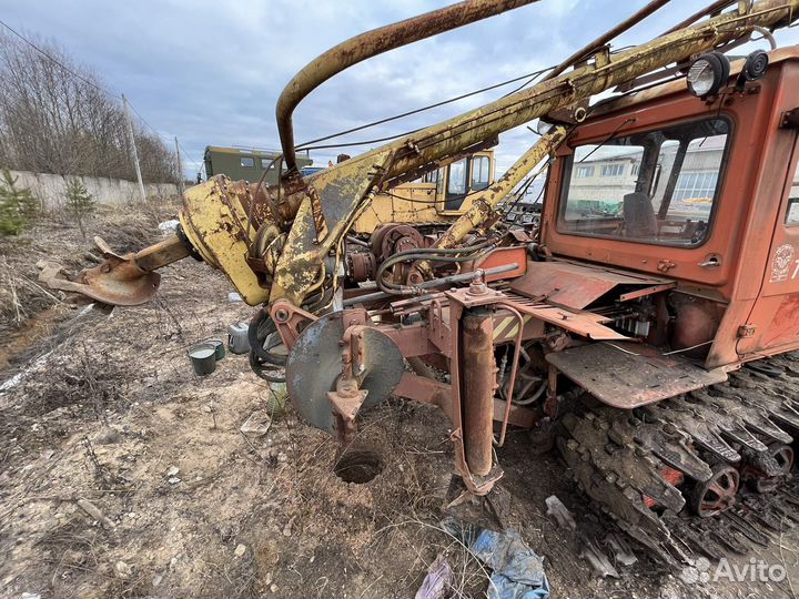 Трактор ВгТЗ ДТ-75, 2000