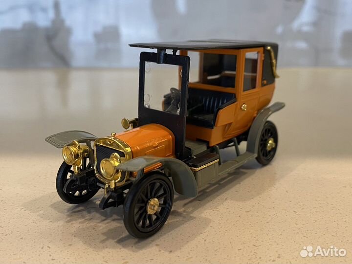Модель автомобиля руссобалт ландоле 1:43 СССР