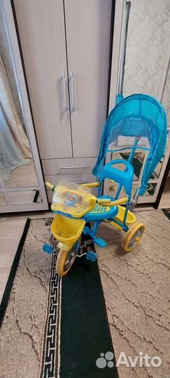 Детский велосипед с ручкой