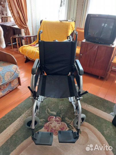 Инвалидная коляска складная KY