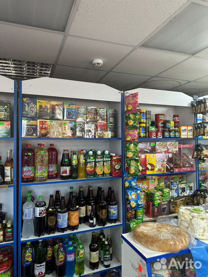 Шкаф витринный