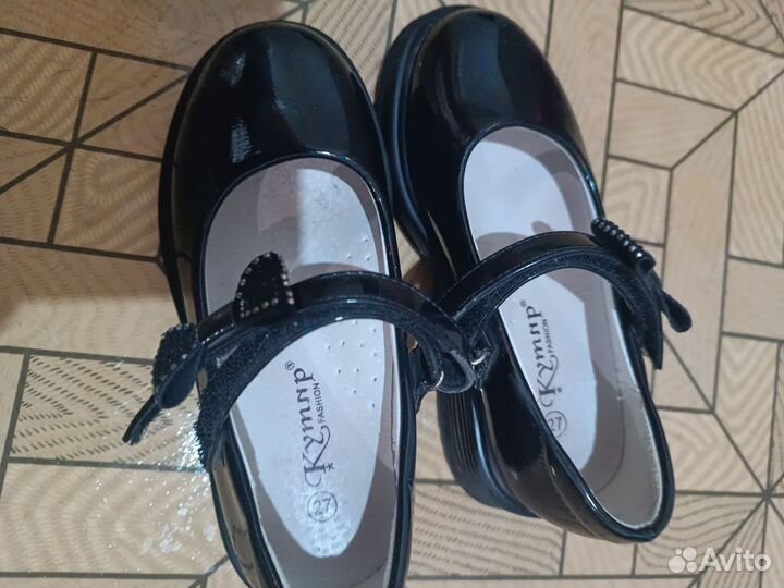 Туфли для девочки 27 размер черные