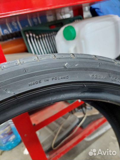 Bridgestone Potenza RE050A 235/35 R19
