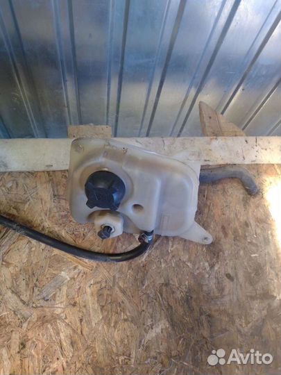Разширительный бачок Audi 100 c3