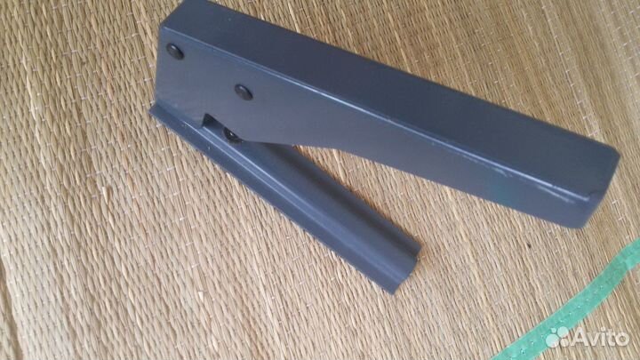 Пресс для установки люверсов