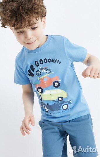 Набор футболок c&a