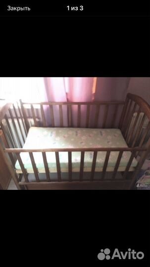 Кроватка детская с маятником