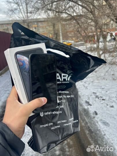 iPhone Xr, 64 ГБ