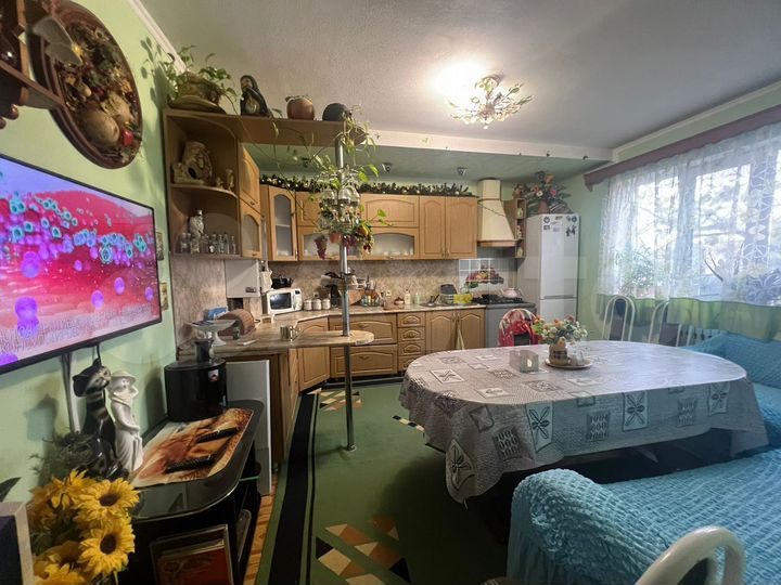 Дом 138 м² на участке 4 сот.