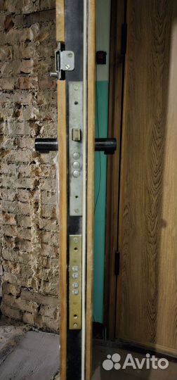 Дверь входная металлическая