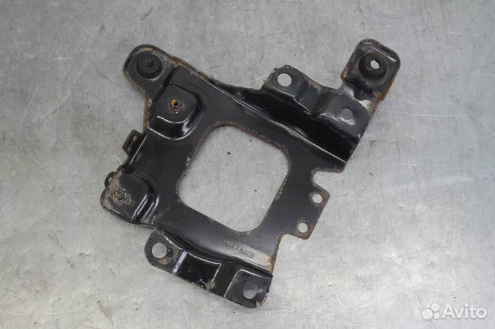 Крепление акб (корпус/подставка) Ford Focus 3 201