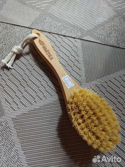 Массажная щетка