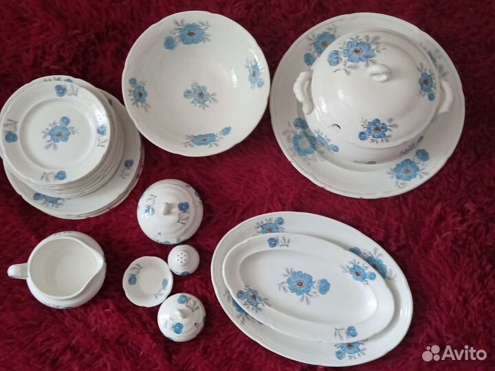 Столовый сервиз новый