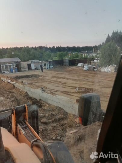 Услуги экскаватора погрузчика JCB
