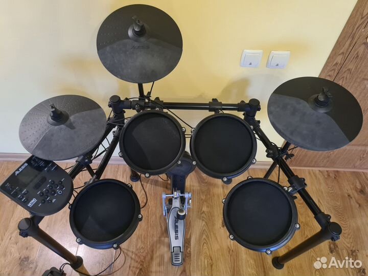 Электронные ударные alesis nitro mesh kit