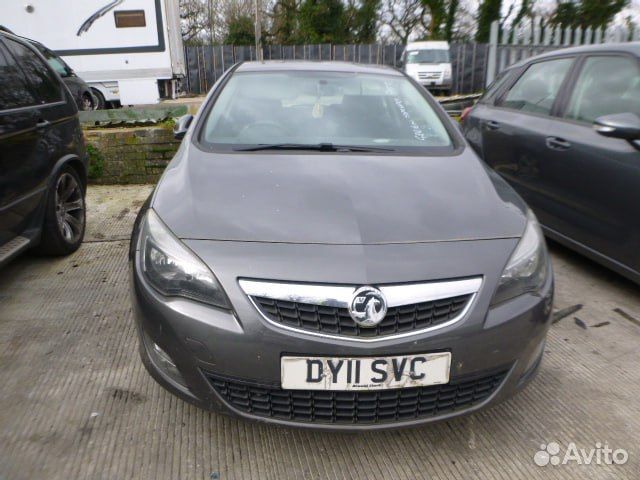 Автомобиль на запчасти Opel Astra J 2011