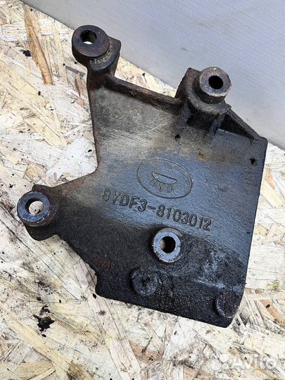 Кронштейн кондиционера Byd f3 4g18 бад ф3