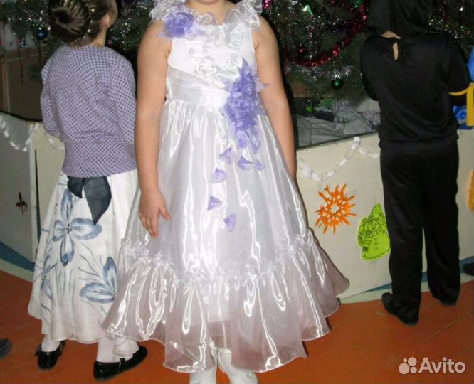 Нарядное платье