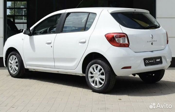 В разборе Рено Сандеро