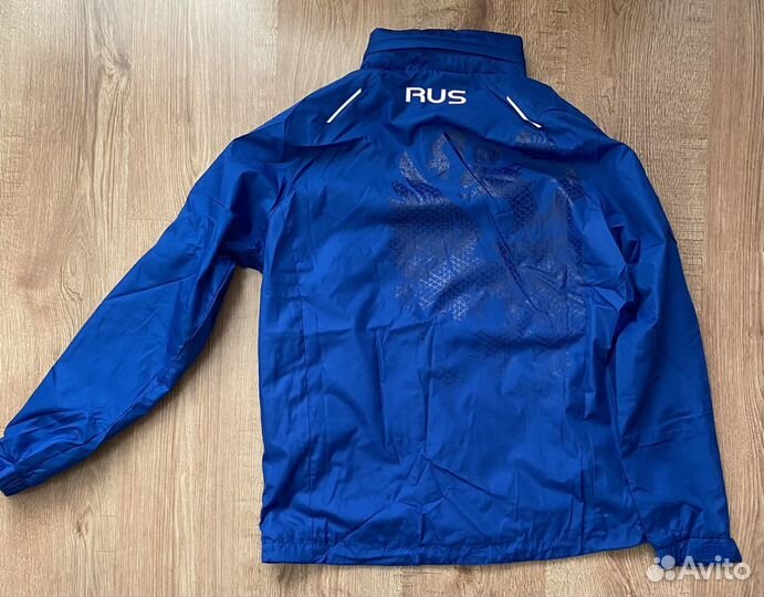 Костюм спортивный парадный женский