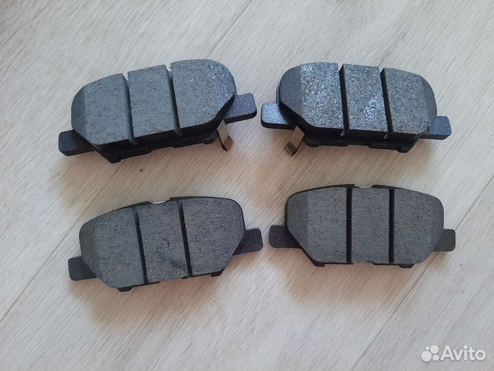 Тормозные колодки Mazda оригинал