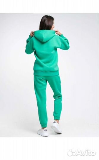 Спортивный костюм женский