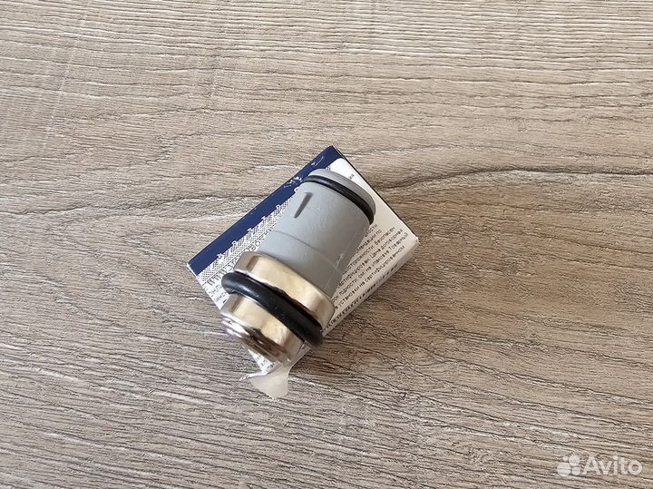 Датчик температуры охлаждающей жидкости 3х конт