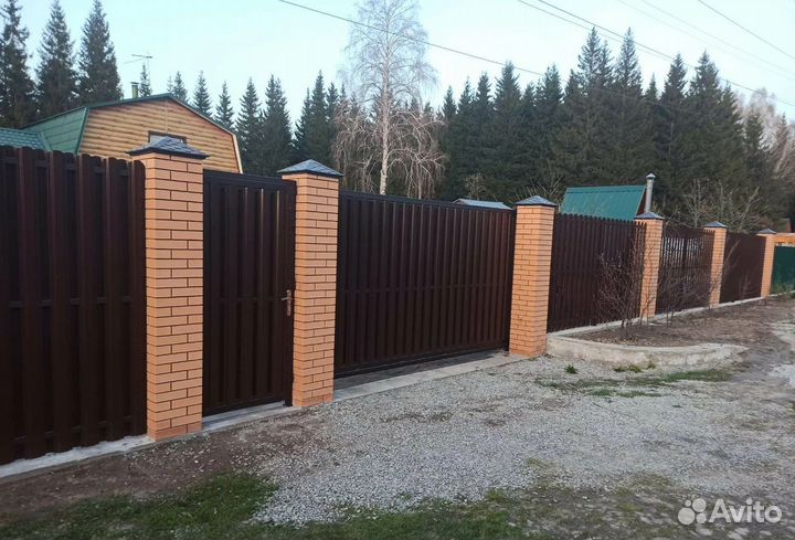 Заборы из профнастила