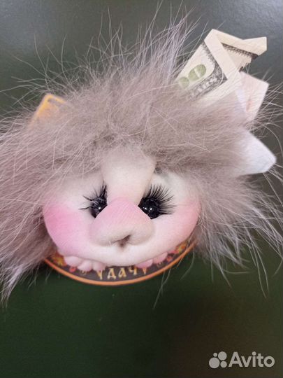 Магнит на холодильник-домовенок